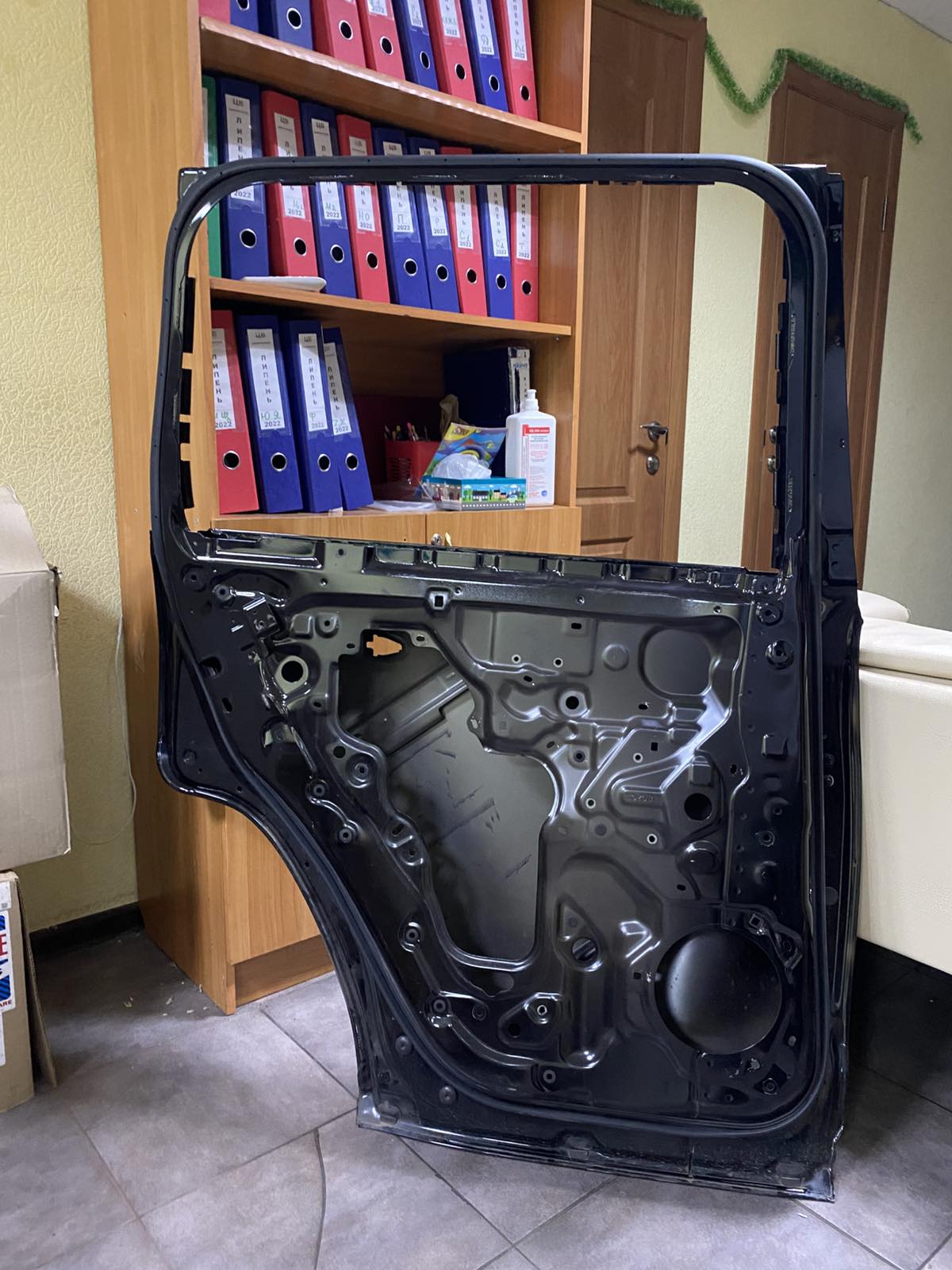 ЗЛ двері, тойота ленд крузер(67001-60950) 6